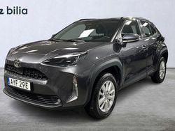 Mörkgrå Begagnad 2024 Toyota Yaris Cross Active SUV | 269 900 kr (Marknadspris)