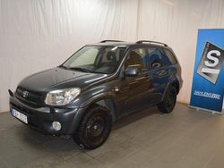 Mörkgrå Begagnad 2005 Toyota RAV4 SUV | 59 000 kr (Lite dyr)