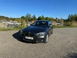 Grå Begagnad 2019 BMW 118 M Sport Halvkombi | 230 000 kr (Marknadspris)
