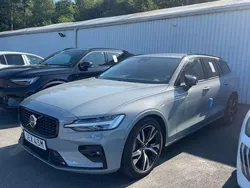 Grå Begagnad 2024 Volvo V60 Plus Kombi | 384 800 kr (Bra pris)