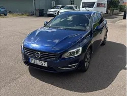 Blå Begagnad 2016 Volvo V60 Momentum Kombi | 117 000 kr (Bra pris)