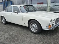 Jaguar XJ6
