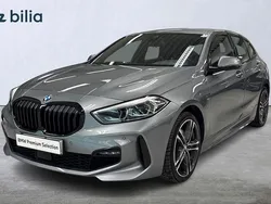 Grå Begagnad 2022 BMW 118 M Sport Halvkombi | 287 900 kr (Dyr)