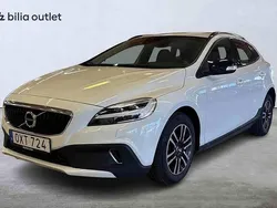 Vit Begagnad 2019 Volvo V40 CC Kombi | 209 900 kr (Marknadspris)