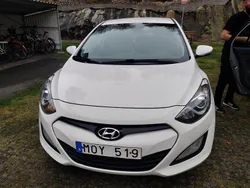 Vit Begagnad 2013 Hyundai i30 Sport Halvkombi | 62 000 kr (Marknadspris)