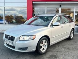 Begagnad 2010 Volvo V50 Momentum Kombi | 39 900 kr (Marknadspris)