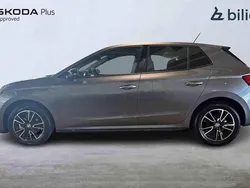Grå Begagnad 2024 Skoda Fabia Halvkombi | 239 000 kr