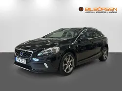 Svart Begagnad 2014 Volvo V40 CC Kombi | 149 900 kr (Lite dyr)