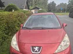 Röd Begagnad 2006 Peugeot 207 Halvkombi | 29 900 kr (Marknadspris)