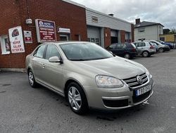 Ljusbrun (brun) Begagnad 2006 VW Jetta Sedan | 45 000 kr (Lite dyr)