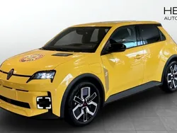 Gul (yellow) Ny 2025 Renault R5 Techno Halvkombi | 407 800 kr (Marknadspris)