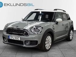 Grå Begagnad 2019 Mini Cooper Countryman Chili SUV | 209 900 kr (Marknadspris)