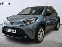 Grå Ny 2024 Toyota Aygo Comfort Halvkombi | 209 900 kr (Marknadspris)