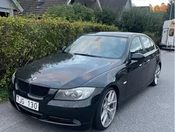 Svart Begagnad 2006 BMW 325 Sedan | 73 000 kr (Bra pris)