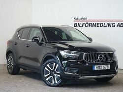 Svart Begagnad 2021 Volvo XC40 Momentum SUV | 299 900 kr (Marknadspris)