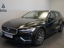 Svart Begagnad 2022 Volvo V60 Kombi | 329 500 kr (Marknadspris)