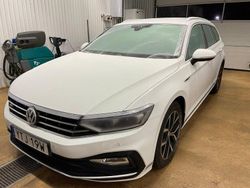 Vit Begagnad 2020 VW Passat R-line Kombi | 279 000 kr (Lite dyr)