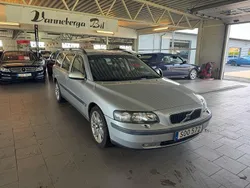 Ljusgrå Begagnad 2001 Volvo V70 Kombi | 37 900 kr (Dyr)