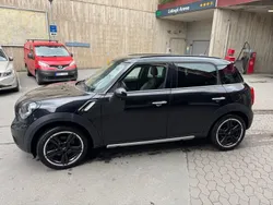 Svart Begagnad 2016 Mini Cooper SD Countryman SUV | 145 000 kr