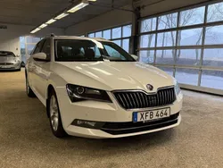 Vit Begagnad 2016 Skoda Superb Style Kombi | 189 900 kr (Marknadspris)