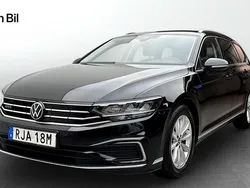 Svart Begagnad 2023 VW Passat Kombi | 359 900 kr (Dyr)