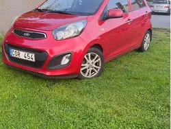 Röd Begagnad 2013 Kia Picanto Halvkombi | 35 000 kr (Bra pris)