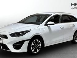 Vit (white) Begagnad 2022 Kia Ceed Sportswagon Kombi | 219 900 kr (Marknadspris)
