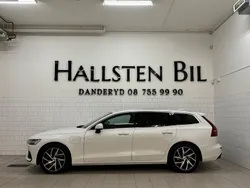 Vit Begagnad 2019 Volvo V60 Momentum Kombi | 259 000 kr (Bra pris)