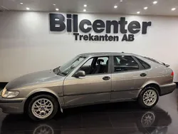 Ljusgrå Begagnad 2003 Saab 9-3 Halvkombi | 29 900 kr (Marknadspris)