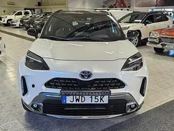 Vit Begagnad 2023 Toyota Yaris Cross SUV | 379 000 kr (Dyr)