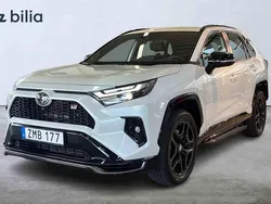 Vit Begagnad 2025 Toyota RAV4 Hybrid SUV | 589 900 kr