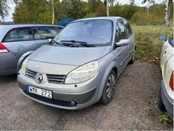 Grå Begagnad 2005 Renault Scénic II Minibuss | 14 000 kr (Marknadspris)