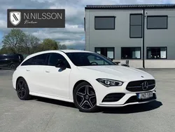 Vit Begagnad 2022 Mercedes CLA200 Shooting Brake AMG Kombi | 229 000 kr (Marknadspris)