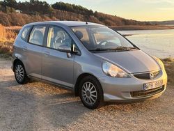 Begagnad 2005 Honda Jazz Halvkombi | 30 000 kr (Marknadspris)