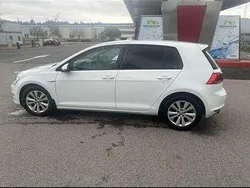 Vit Begagnad 2014 VW Golf VII Halvkombi | 95 000 kr (Marknadspris)
