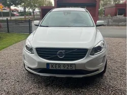 Vit Begagnad 2017 Volvo XC60 Kinetic SUV | 155 000 kr (Superpris)
