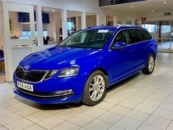 Blå Begagnad 2020 Skoda Octavia G-TEC Kombi | 179 700 kr (Marknadspris)