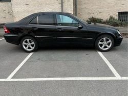 Svart Begagnad 2005 Mercedes C180 Avantgarde Sedan | 24 900 kr (Marknadspris)