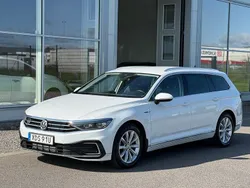 Vit Begagnad 2019 VW Passat GTE Kombi | 228 800 kr (Marknadspris)