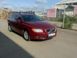 Röd Begagnad 2012 Volvo V70 Momentum Kombi | 99 900 kr (Marknadspris)