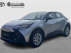 Silver Ny 2024 Toyota C-HR Active SUV | 387 500 kr (Bra pris)