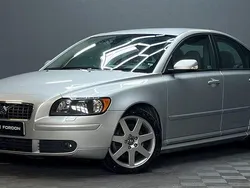 Ljusgrå (grå) Begagnad 2006 Volvo S40 Summum Sedan | 59 900 kr (Lite dyr)