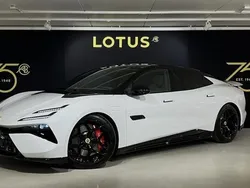 Vit Ny 2024 Lotus Emeya Halvkombi | 1 589 000 kr