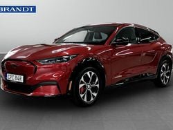 Röd Begagnad 2021 Ford Mustang Mach-E Standard Range SUV | 339 900 kr