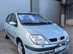 Grå Begagnad 2002 Renault Scénic Authentique Minibuss | 17 000 kr