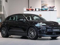 Svart Begagnad 2024 Porsche Macan 4 Electric SUV | 849 000 kr (Marknadspris)
