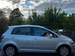 Brun Begagnad 2010 VW Golf Halvkombi | 37 000 kr (Superpris)