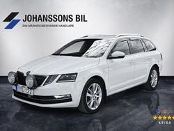 Vit Begagnad 2017 Skoda Octavia Style Kombi | 139 900 kr (Marknadspris)