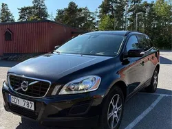 Svart Begagnad 2013 Volvo XC60 Momentum SUV | 107 000 kr (Marknadspris)