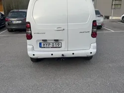 Vit Begagnad 2017 Peugeot Partner Minibuss | 65 000 kr (Superpris)